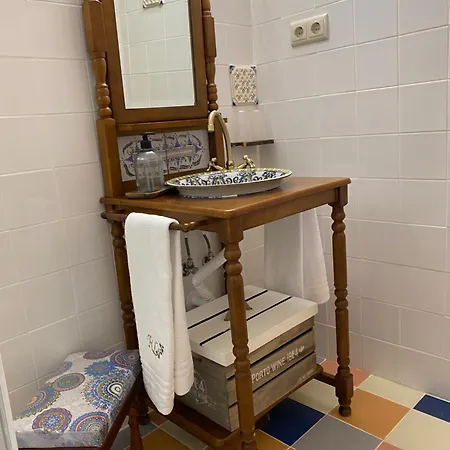 Riba Loivos Village - B *