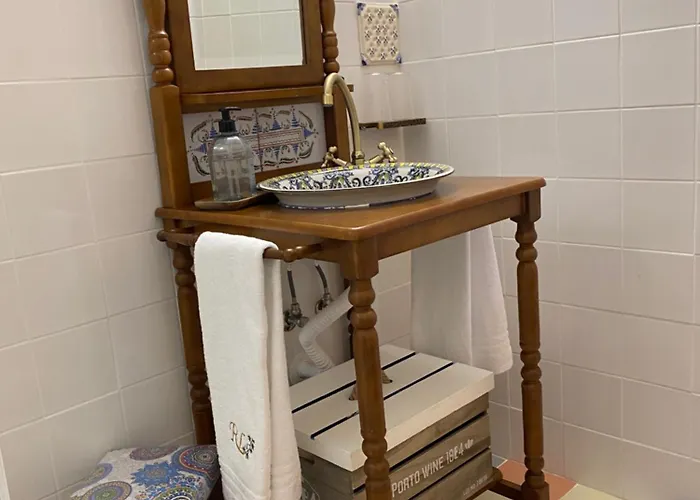 Riba Loivos Village - B *